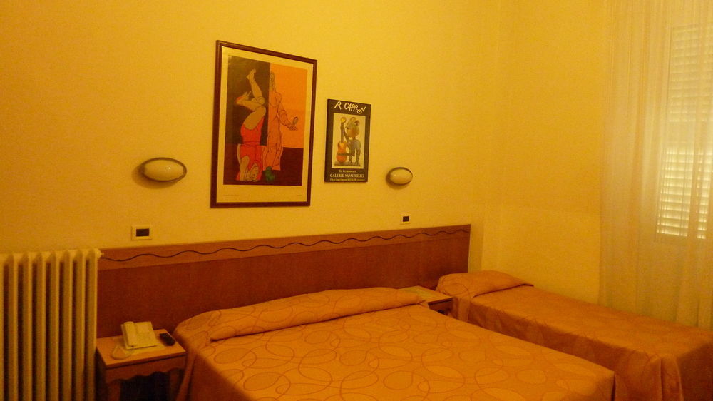 Hotel Nuova Italia Florenz Exterior foto