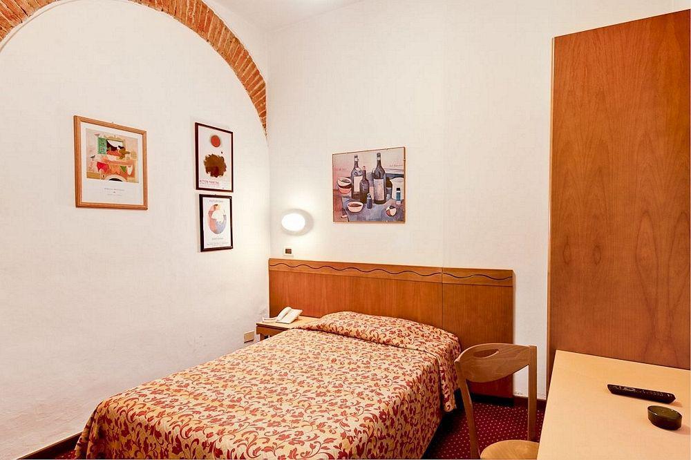 Hotel Nuova Italia Florenz Exterior foto